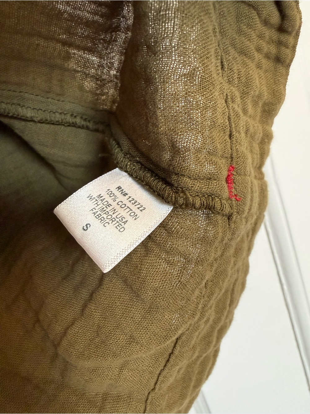 XIRENA tunic top Alyx Chelsea gauze olive green - Picture 5 of 6